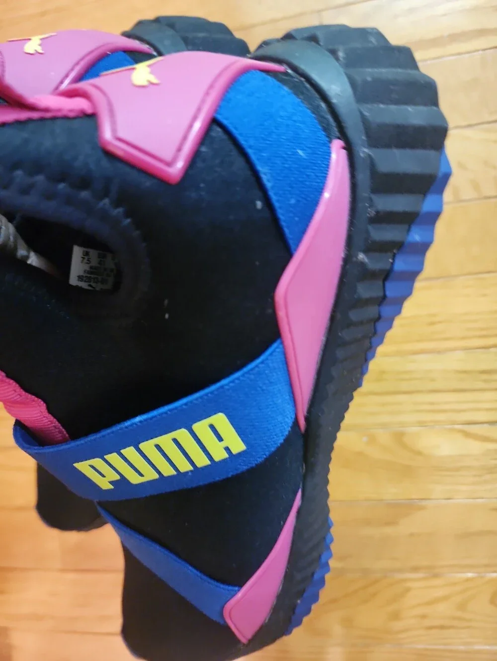 Puma Defy Mid 90'S Black Slip-On Women's Sneakers with Blue Straps and Pink Tabs